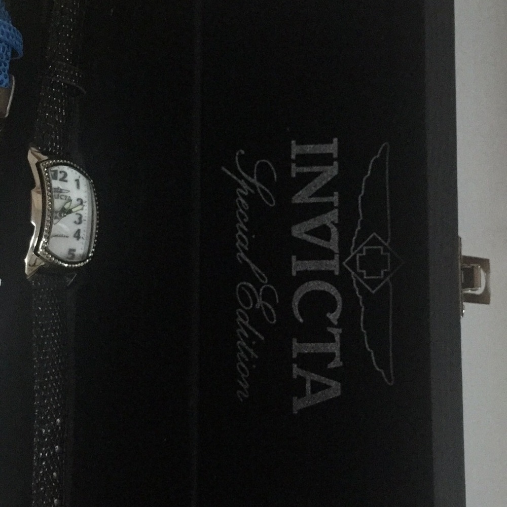 Invicta Lupah Special Edition: Tritnite Night Glow - Picture 3 of 10